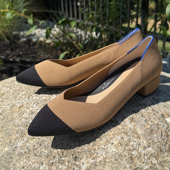 NWOT! Rothy's The High Point Wren Cap Toe Tan/Black Pumps Sz 8.5 In Love Insole - Picture 4 of 8